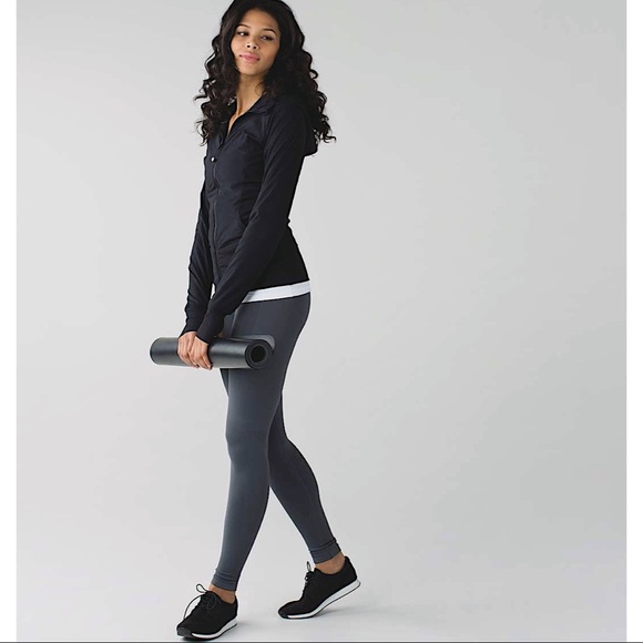 Lululemon Zone In tight - Picture 4 of 11